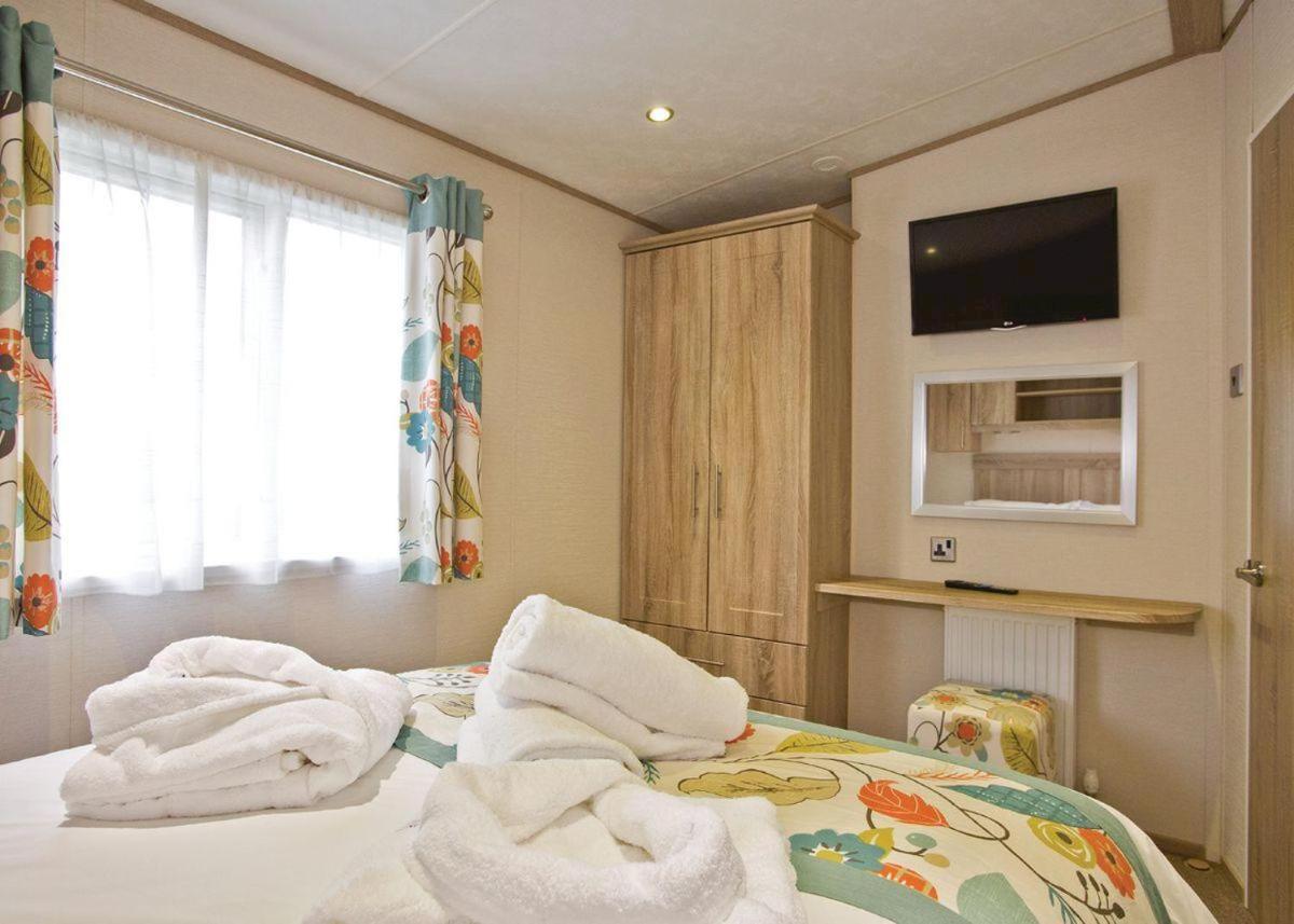 Piran Meadows Resort New Quay Dış mekan fotoğraf