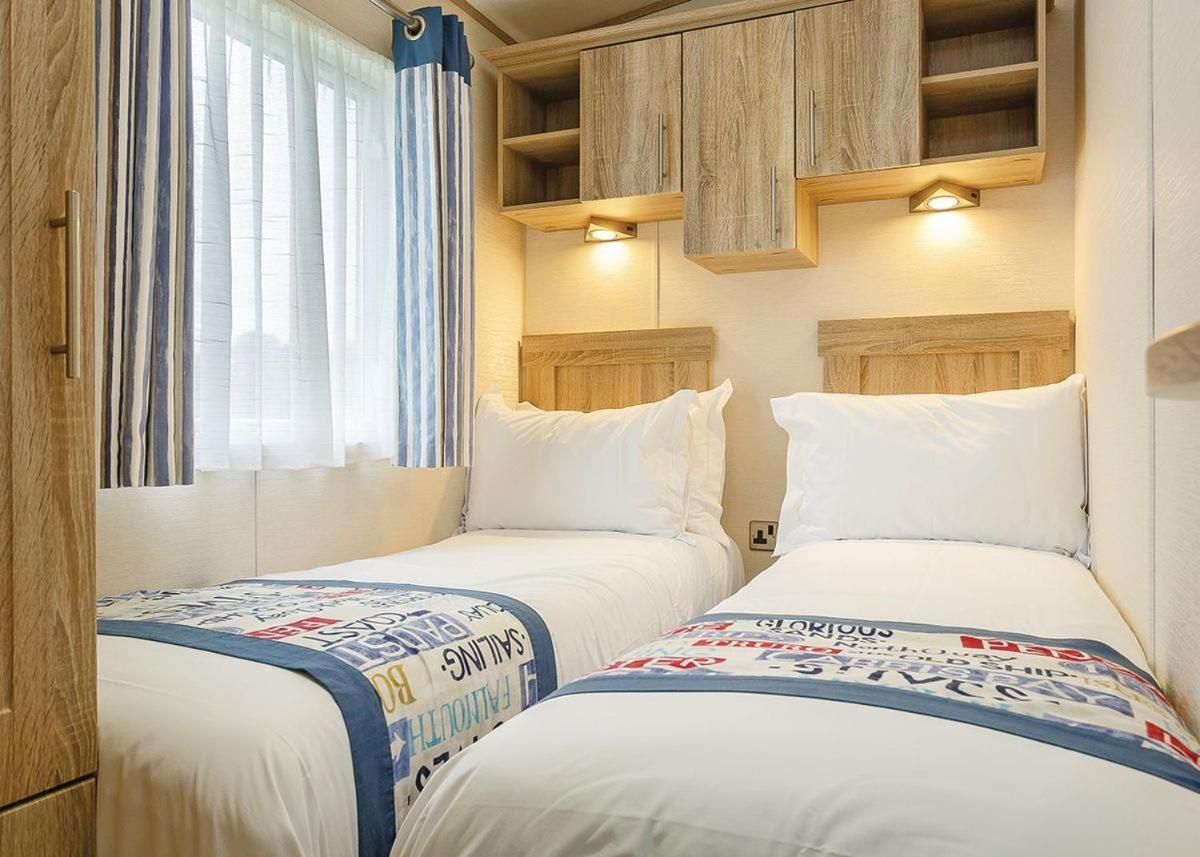 Piran Meadows Resort New Quay Dış mekan fotoğraf